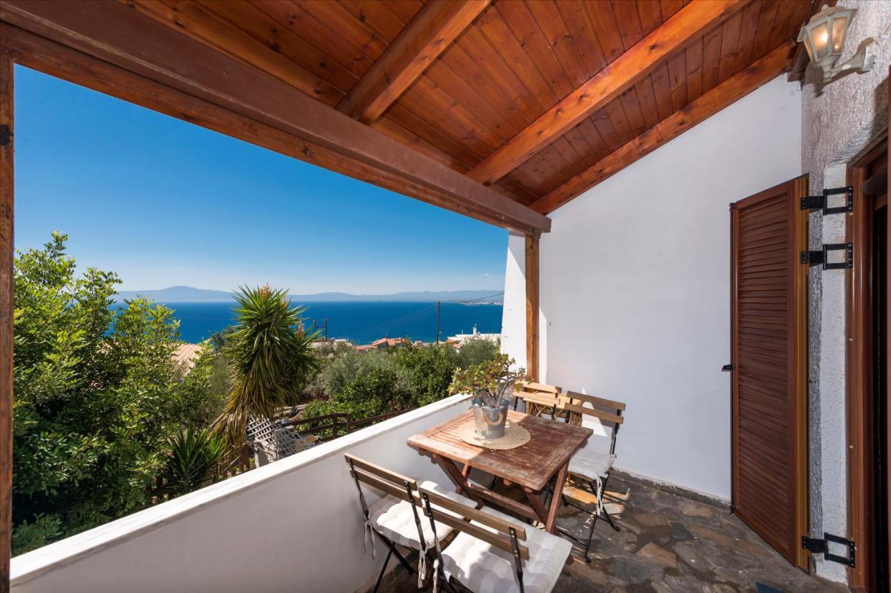 Апартаменты Seaside Heaven - Sunset Views Close To The Beach Каламата Экстерьер фото